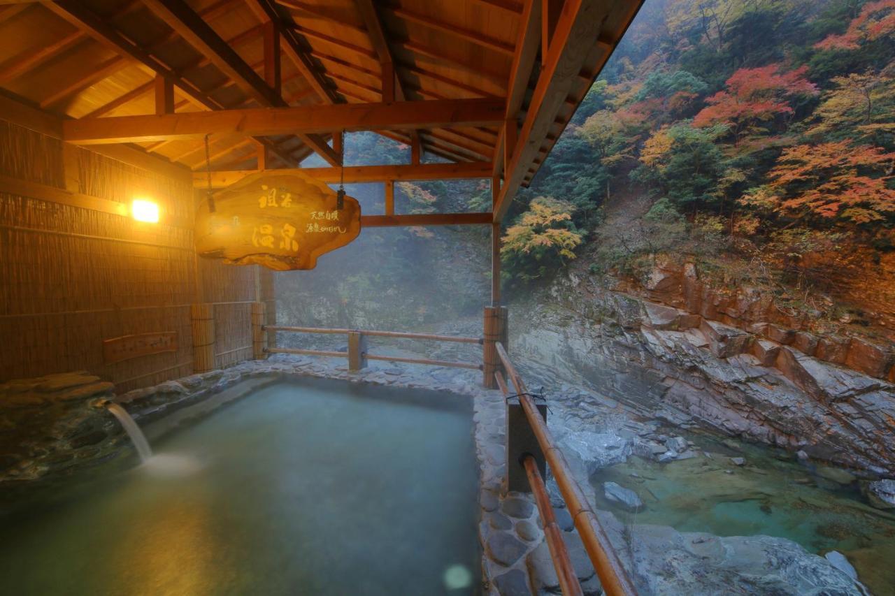 Готель Iya Onsen Мійоші Екстер'єр фото